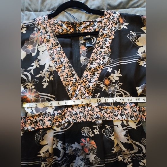 H&M Floral Kimono sleeve dress, US8 - Picture 6 of 7